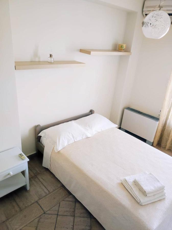 3Bd Apartment In The Center - Self Check In Patras Exterior photo