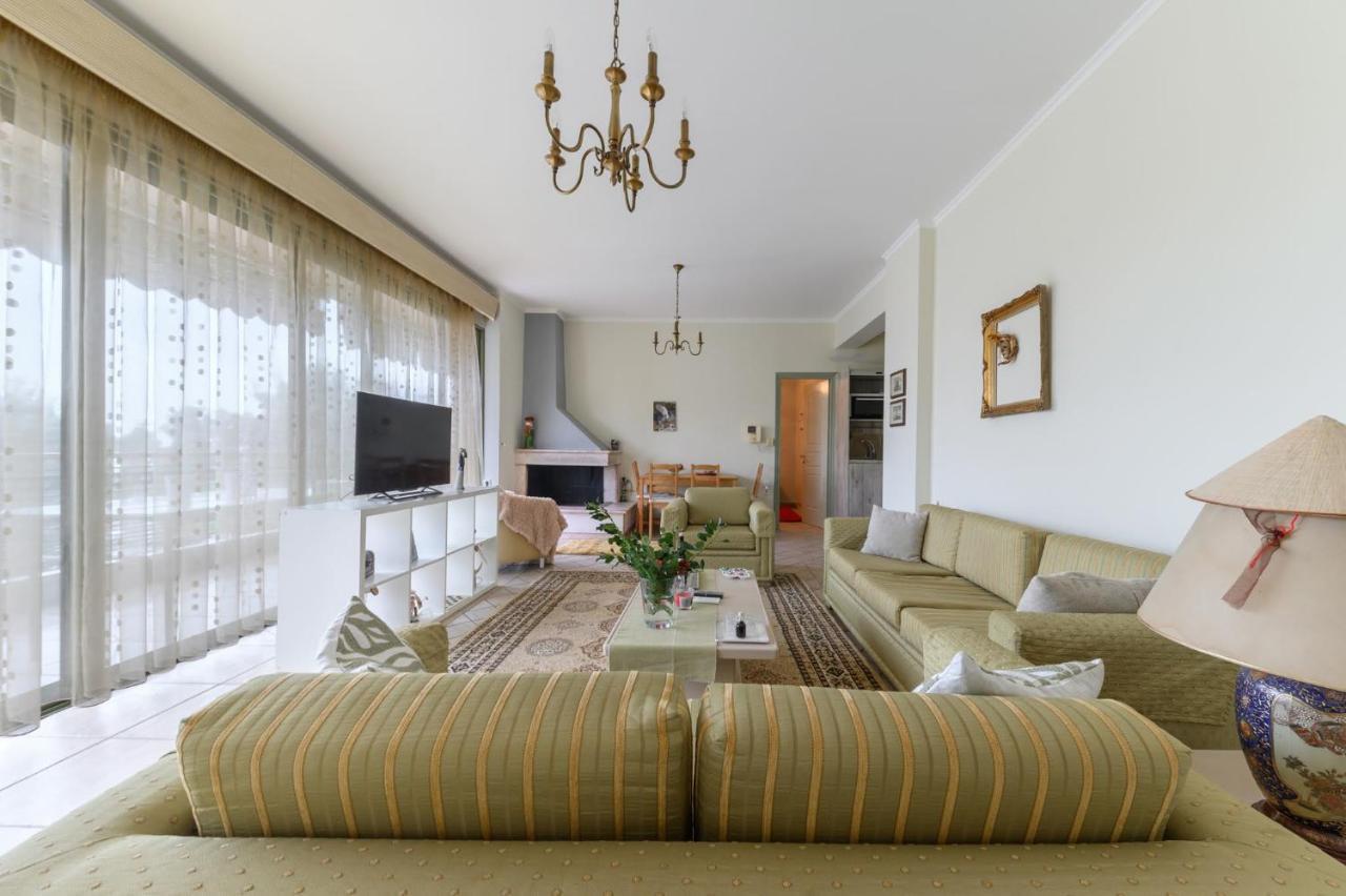 3Bd Apartment In The Center - Self Check In Patras Exterior photo