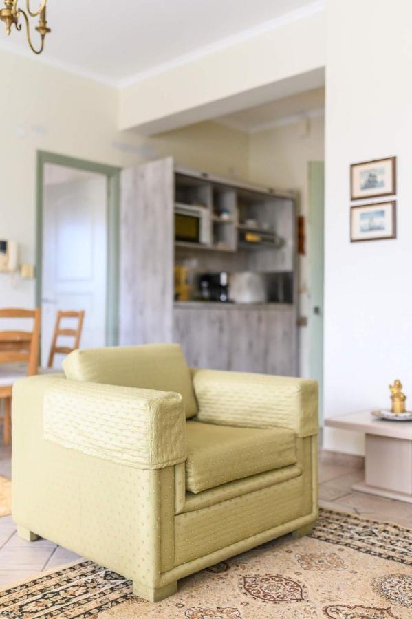 3Bd Apartment In The Center - Self Check In Patras Exterior photo